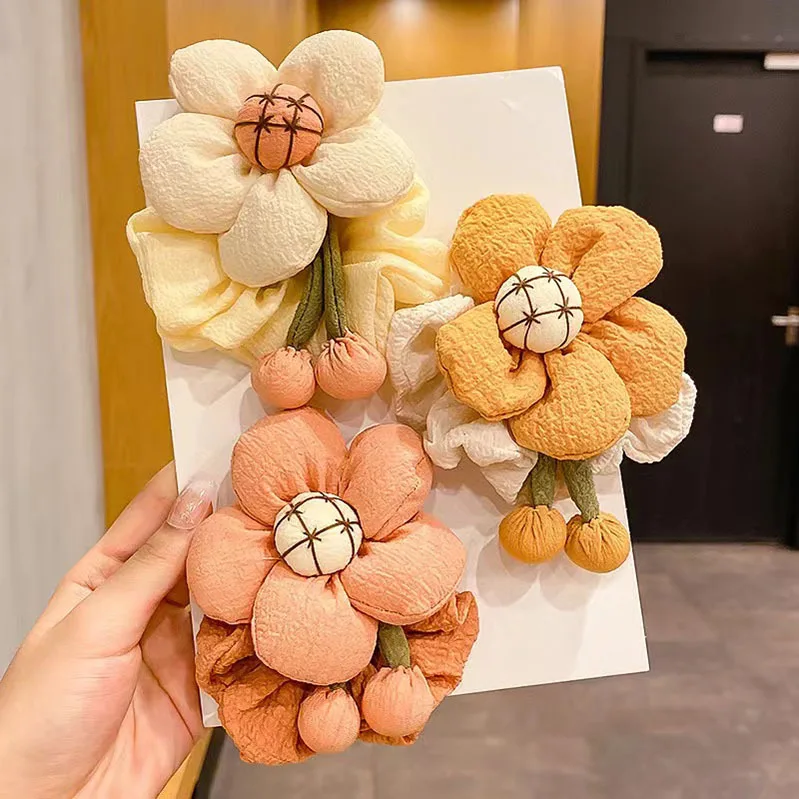 Wholesale Best Seller Minimalist Hair Clip Satin Fabric With Hair Clips Big Flower Silk Scrunchie Set