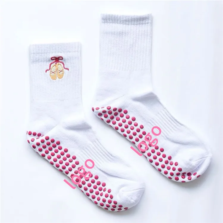 Non Slip yoga custom grip socks pilates for women breathable and comfortable white grip socks pilates custom logo