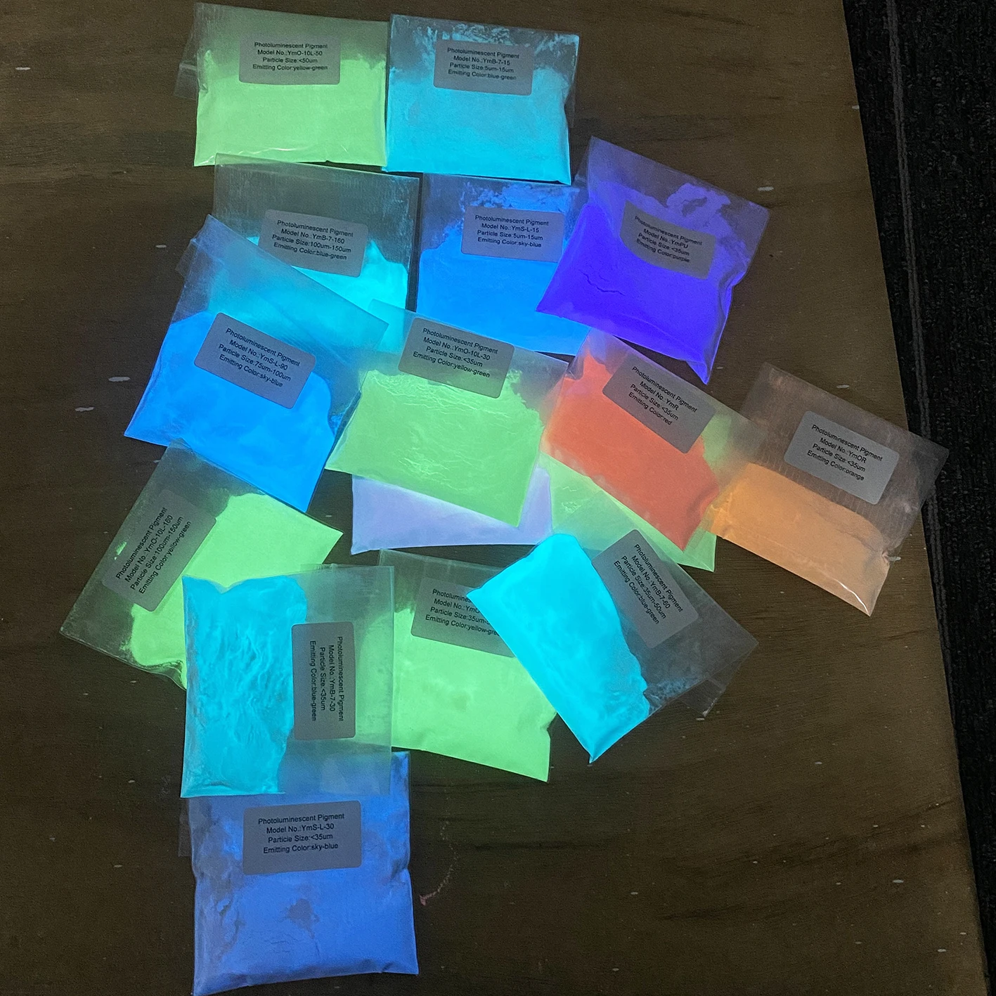 Strontium aluminum photoluminescent pigment powder long time glow white glow in the dark pigment powder