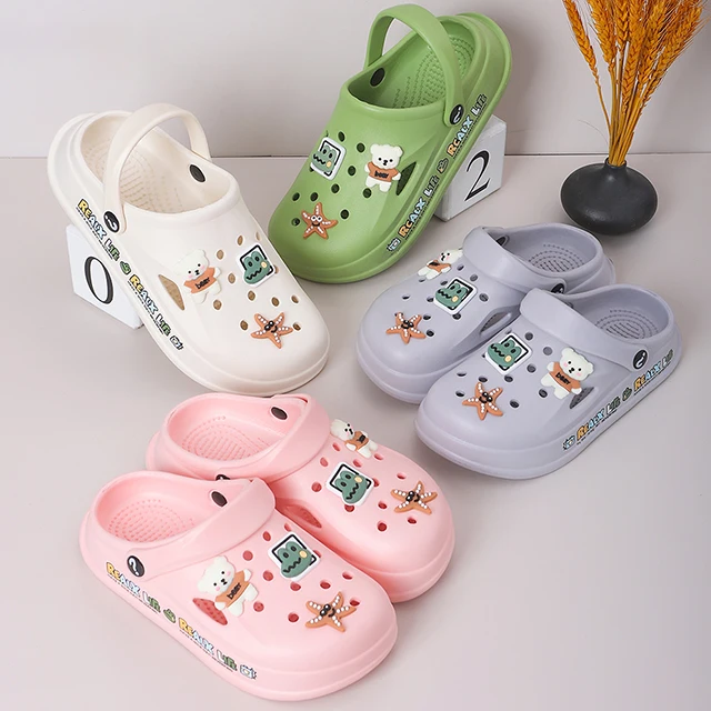 Hot Sale Mules Clogs Women Sandals and Slippers Wholesale Indoor Outdoor Cartoon Garden Shoes Home Slippers For Ladies