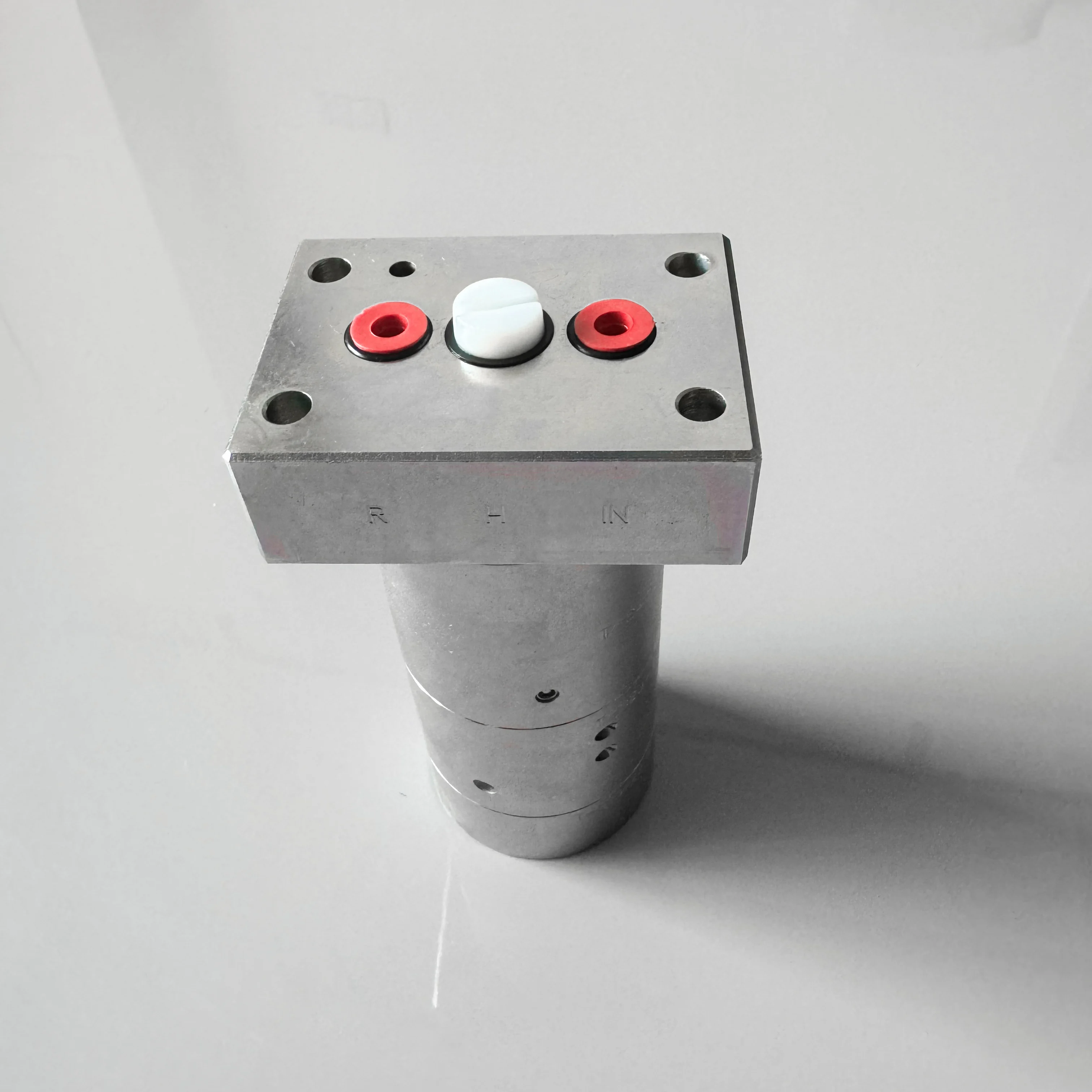 MINIBOOSTER  The HC2 HC3  is a version designed for use in NG6 (D03) stacking manifold systems