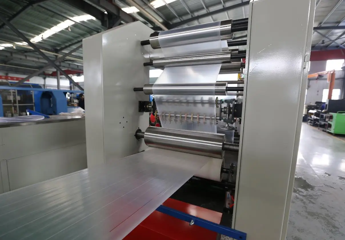 2023 Manufacturer extruder used to produce pp split film plastic rope net machine