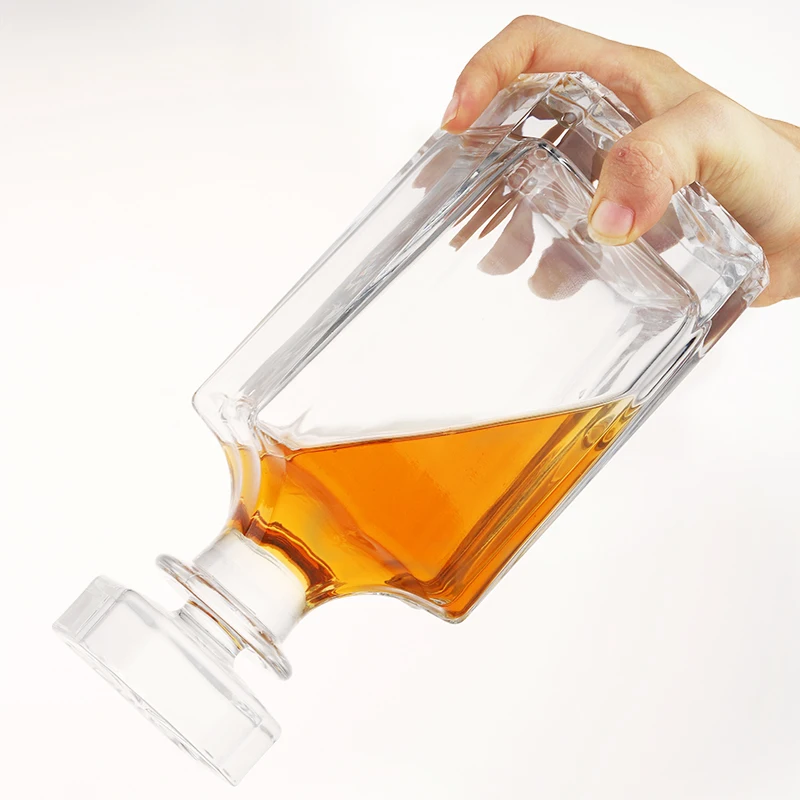 Factory Hot 750ml Wholesale Logo Custom Crystal Glass Whiskey Decanter Wooden Box