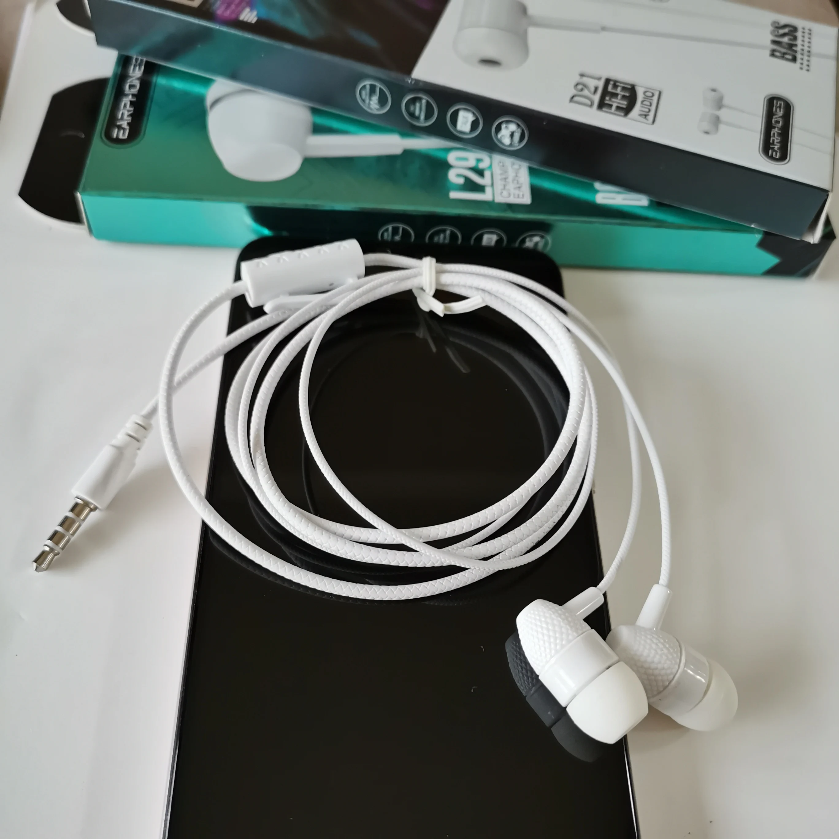 Hot selling noise cancelling hifi smart microphone handfree wired dynamic	earphone accessories