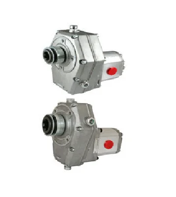 Agricultural tractor PTO gearbox and gear pump assembly