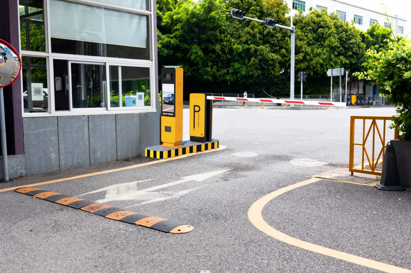 Intelligent Parking System LPR /ANPR /ALPR camera with traffic barrier Car park ticket dispenser plate number barrier toll gate