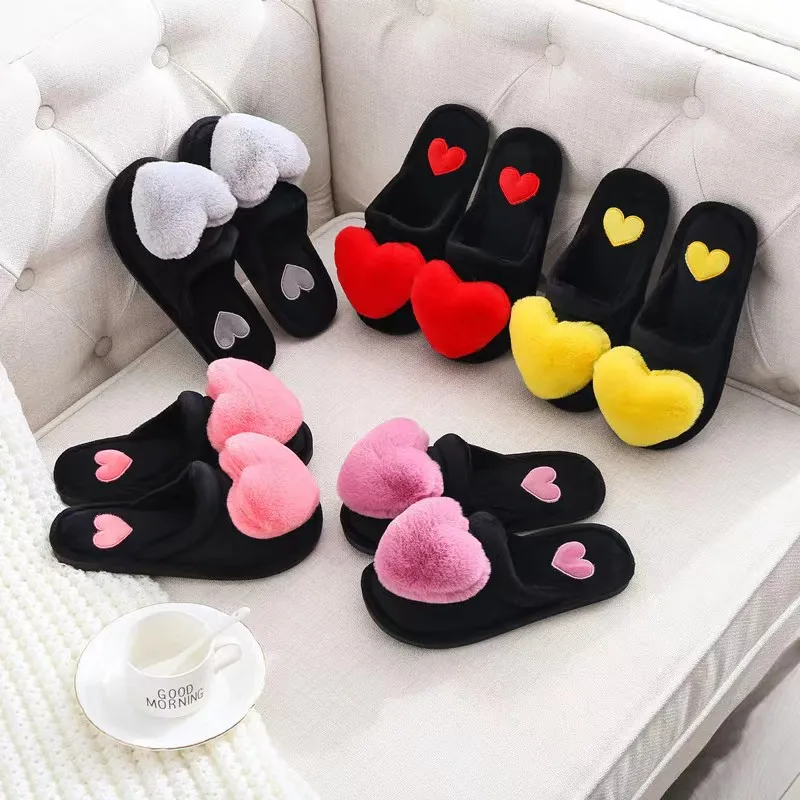 Cotton slippers in autumn and winter cartoon hearts shoes wholesale floor anti-slip warm lady-like big home slippers.