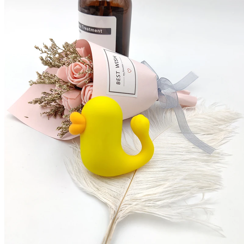 Lovely Little yellow duck Silicone Vibrator Massage G-spot  Sucking Nipple Clitoris G-spot Adult Sex Toy Fingertips jump egg