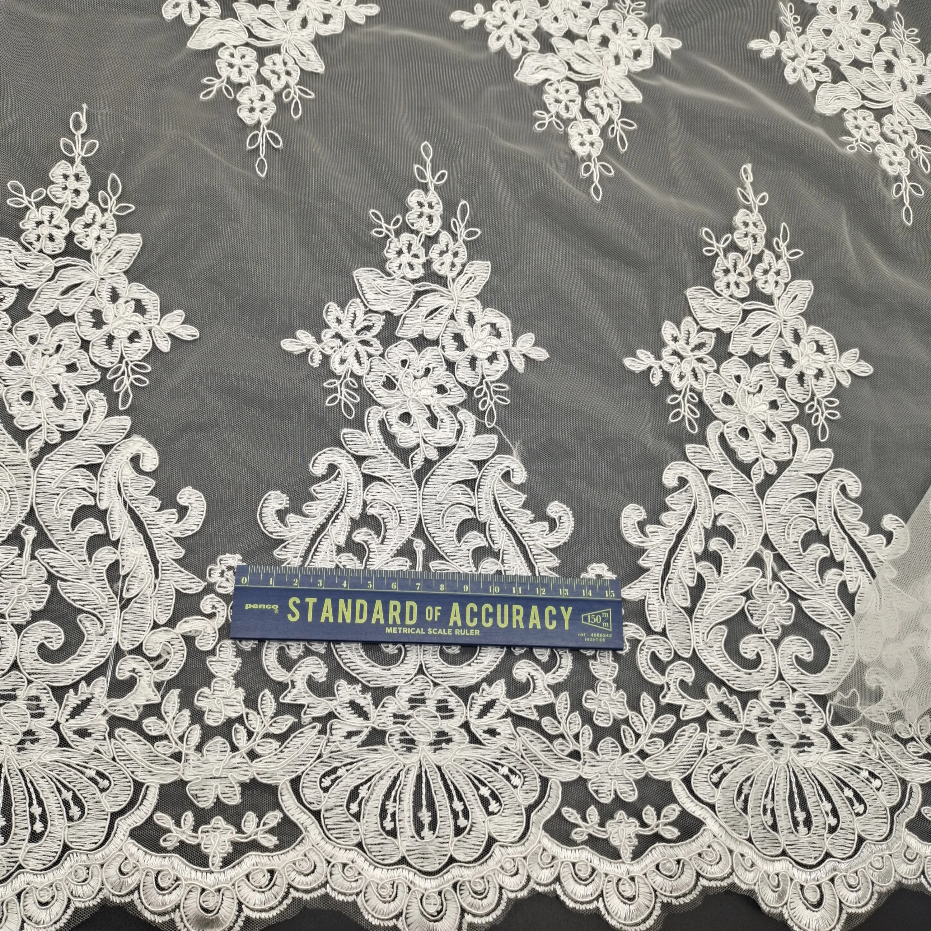 China Factory Embroidery Net Elie Saab 3d Flower Lace Tulle Fabric