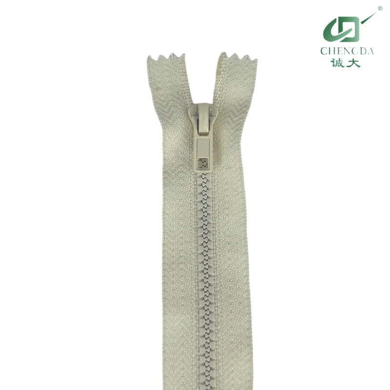 Wholesale New Innovation zipper manufacturer auto lock slider close end Plastic Zipper