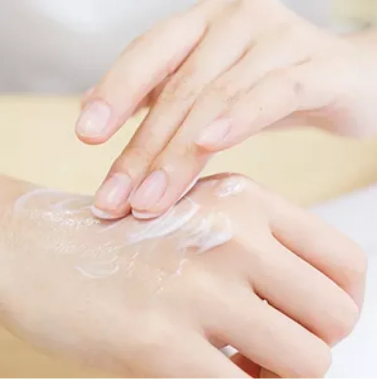 wholesale 100ml body cream hand cream in plastic tube with animal ear Customize special shape bath and body care set