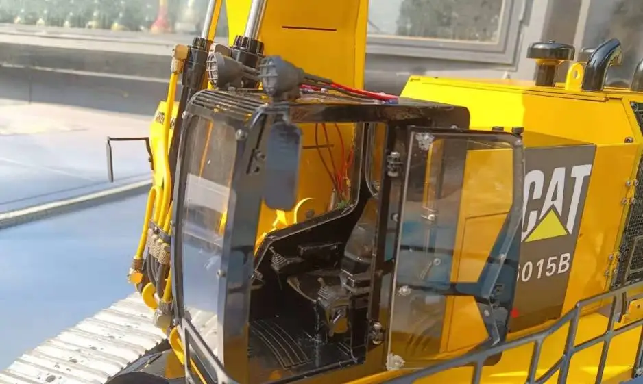 1 / 14 hydraulic excavator model (Carter 6015b)