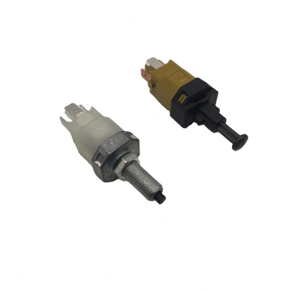 Brake Light Switch For chery TIGGO 3 A3 E3 MVMX33 G5 G6 Lancer Montero Outlander A21-3720010