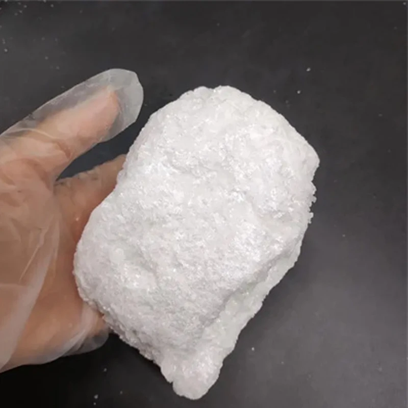 Hot selling Fish Scale Pure Boric Acid Flakes Cas 11113-50-1 Boric Acid 99.5% Flakes And Powder