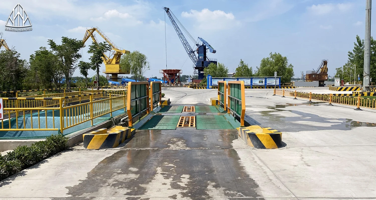 Автоматическая система очистки для большого грузовика полуприцепа в открытом горном районе бесконтактная стиральная машина сельскохозяйственных грузовиков