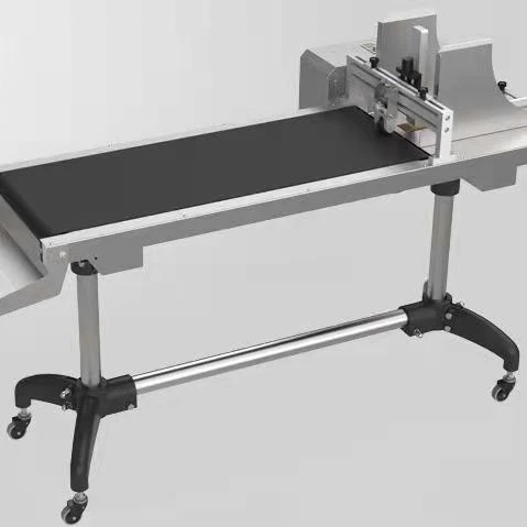 conveyor and feeder machine for a pharma box some pills blisters boxes