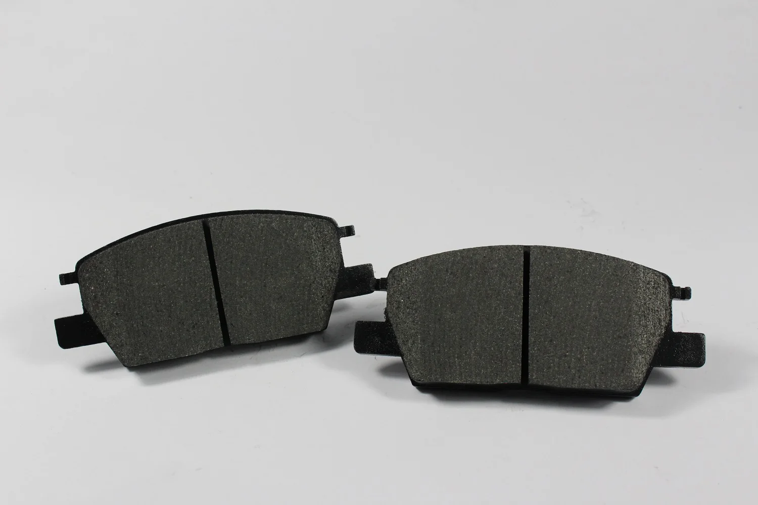 Brake pad D1913 NAO ceramic formula with DOT certification