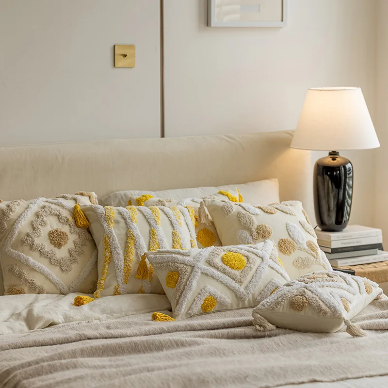 Scandinavian style Moroccan tufted pillow light luxury embroidery cushion removable washable tassel home pillow cover