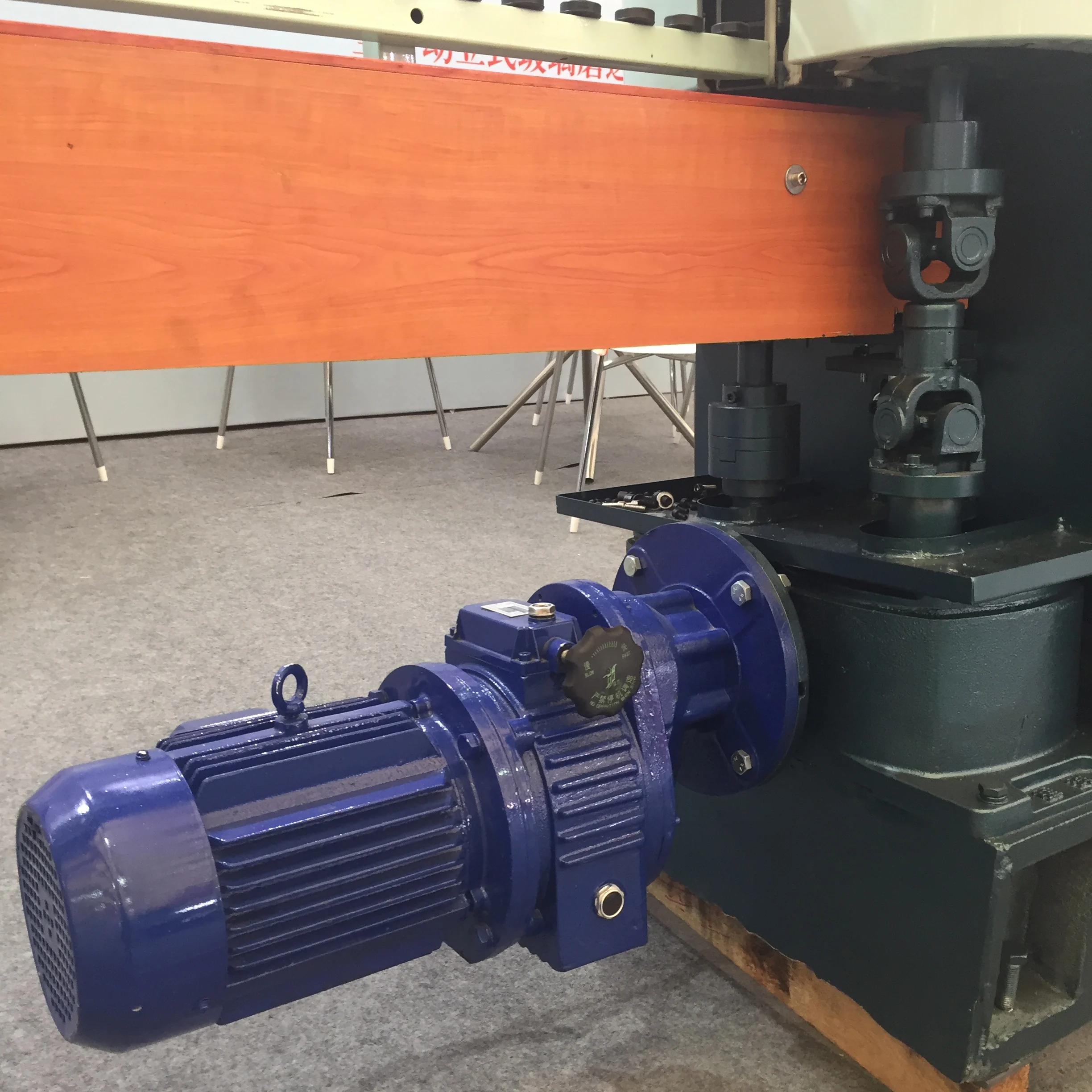 High Efficiency 8 Spindles Flexible Assemble Form Glass Straight Edge Polish Machine