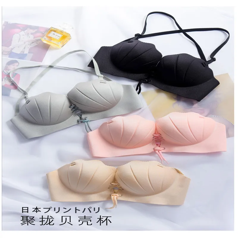 A piece of seamless invisible underwear shell sexy silicone pull rope bra