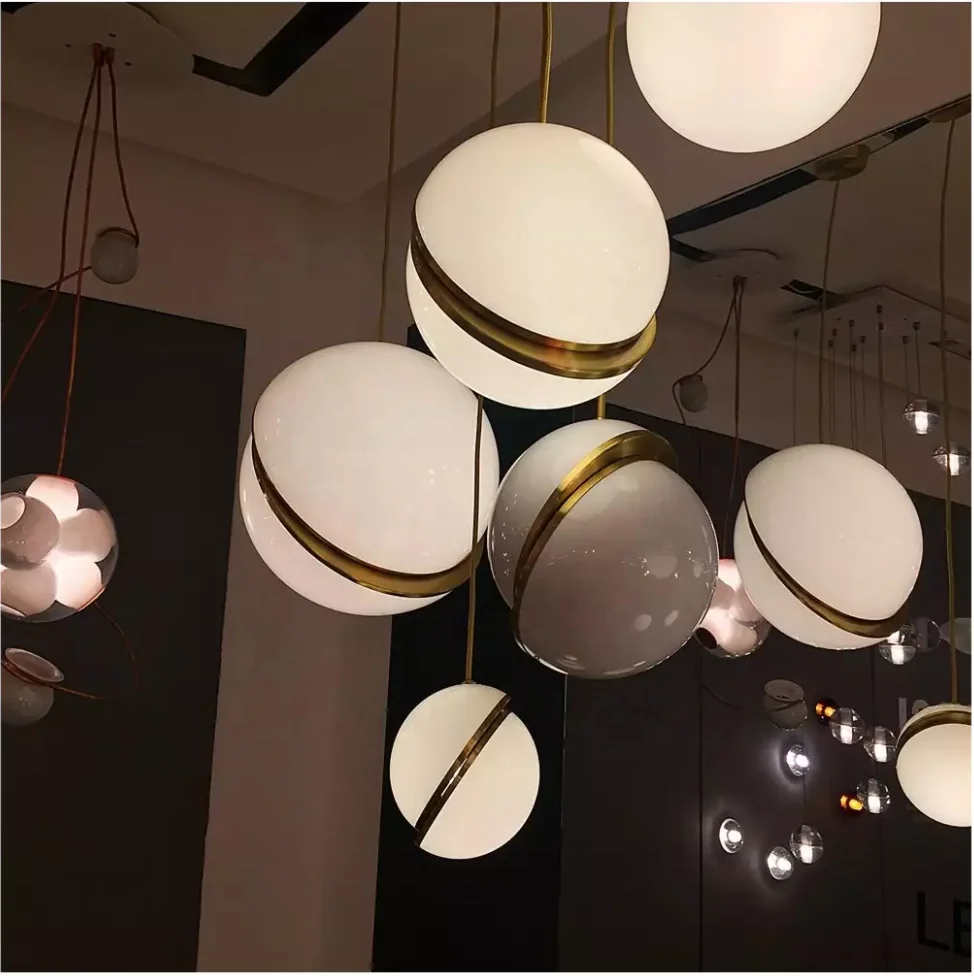 Подвесные светильники из алюминия и латуни