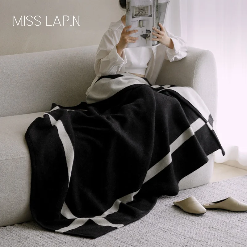 Custom  Wholesale super Sofa Textured Throw Cover Blankets Soft Bed End Light Luxury 100%Wool Green Throw Blanket