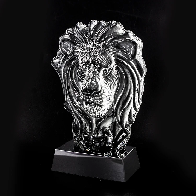 NEW design 3D laser engraved clear animal art craft crystal lion head with black base K9 crystal lion trophy award for souvenirs
