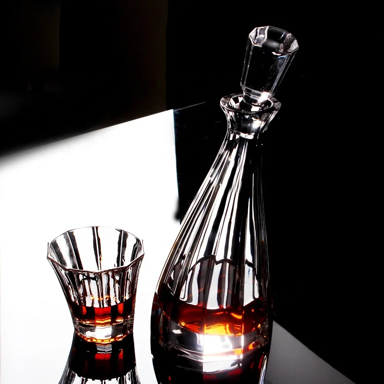 450Ml Hot Selling Whisky Globe Custom Bottle Diamond Wine Glass Creative Gift Set 500Ml Plain Whiskey Decanter With  2 Sealed