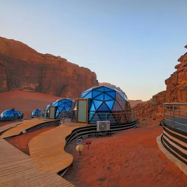 Glass Igloo Dome House Glamping Hotel with Good Insulation in Winter
