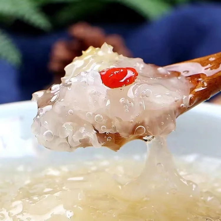 Chinese silver ear fungus mushroom yin er Tremella fuciformis healthy food dried white fungus