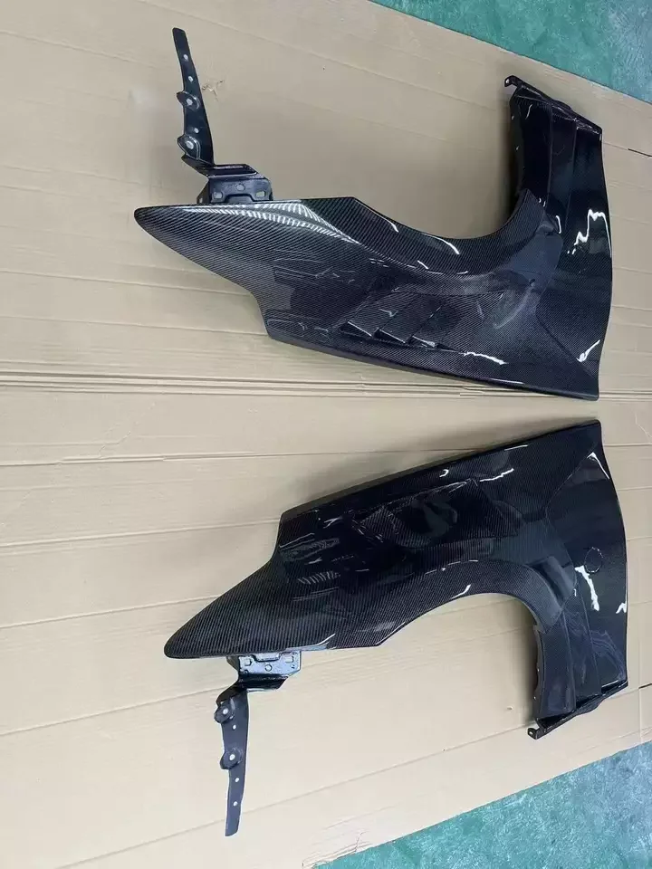 Боковые кранцы из углеродного волокна высокого качества для 370Z Nissan