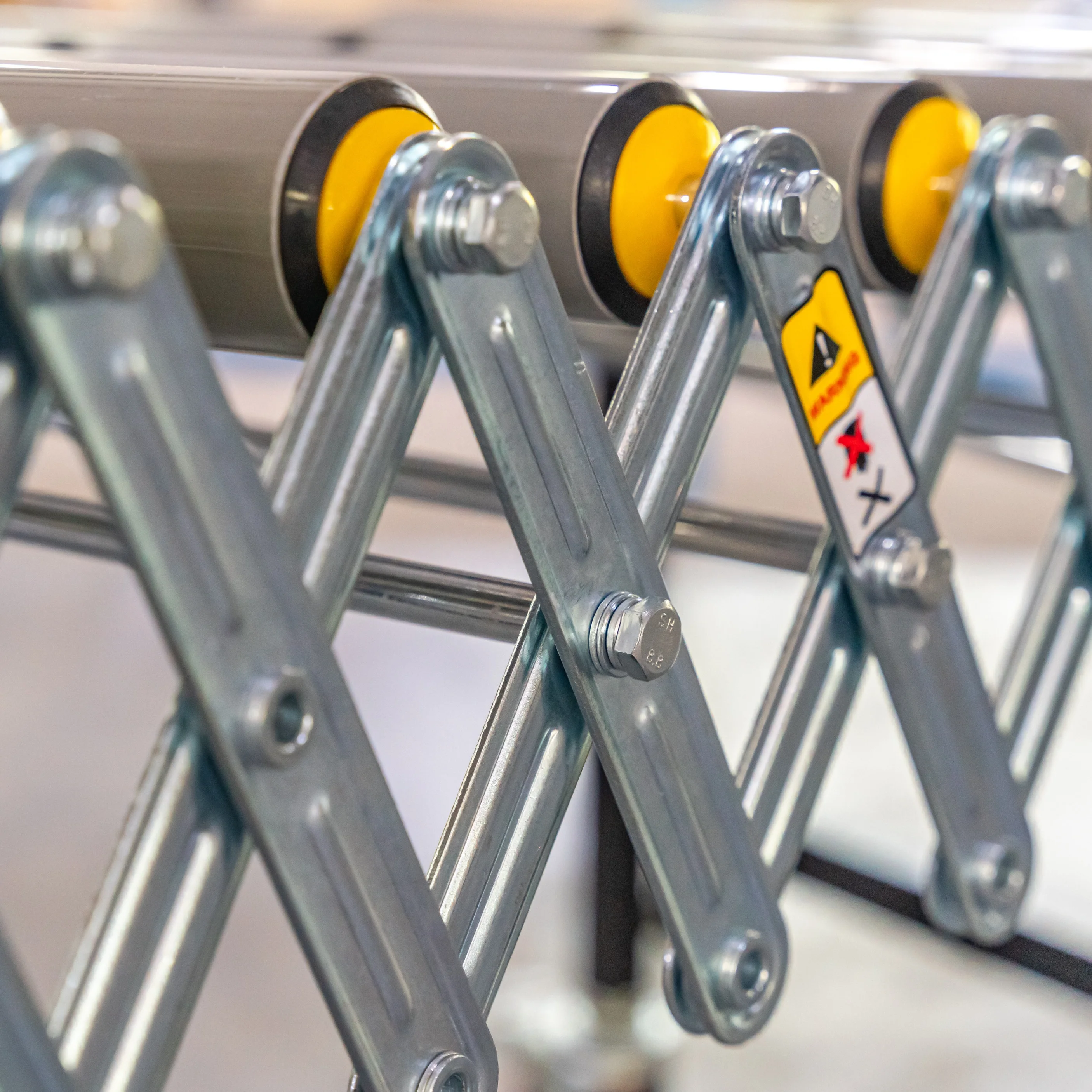 Тяжелый гибкий роликовый конвейер для разгрузки контейнеров