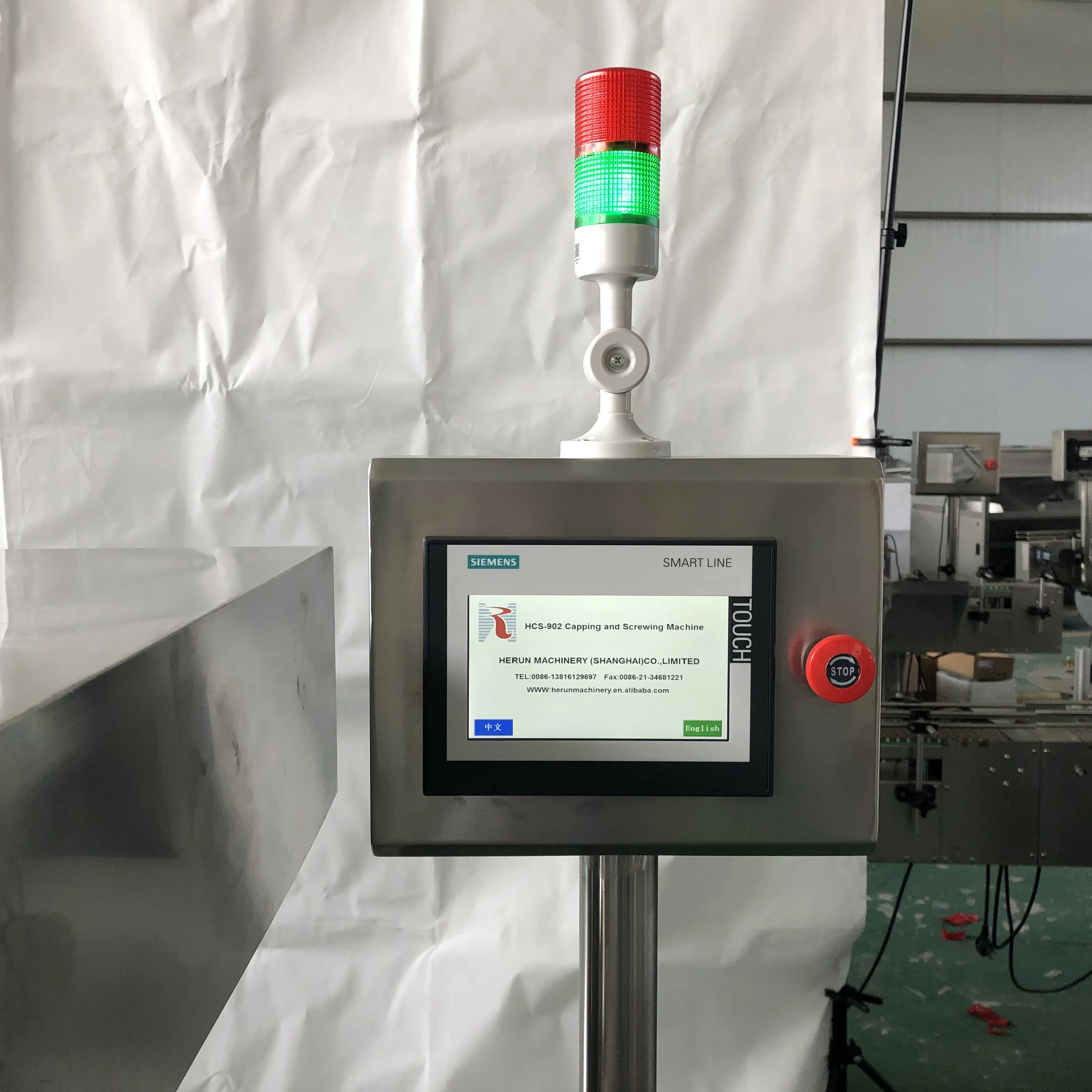  New Condition Automatic Capper For Plastic Bottle Capping