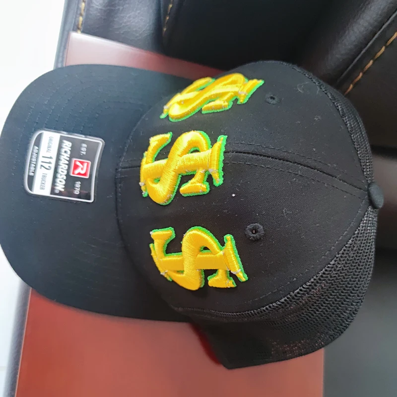 Embroidery Home Machine Made in China  Computer for Hat T-shirt Embroidery With Accessories