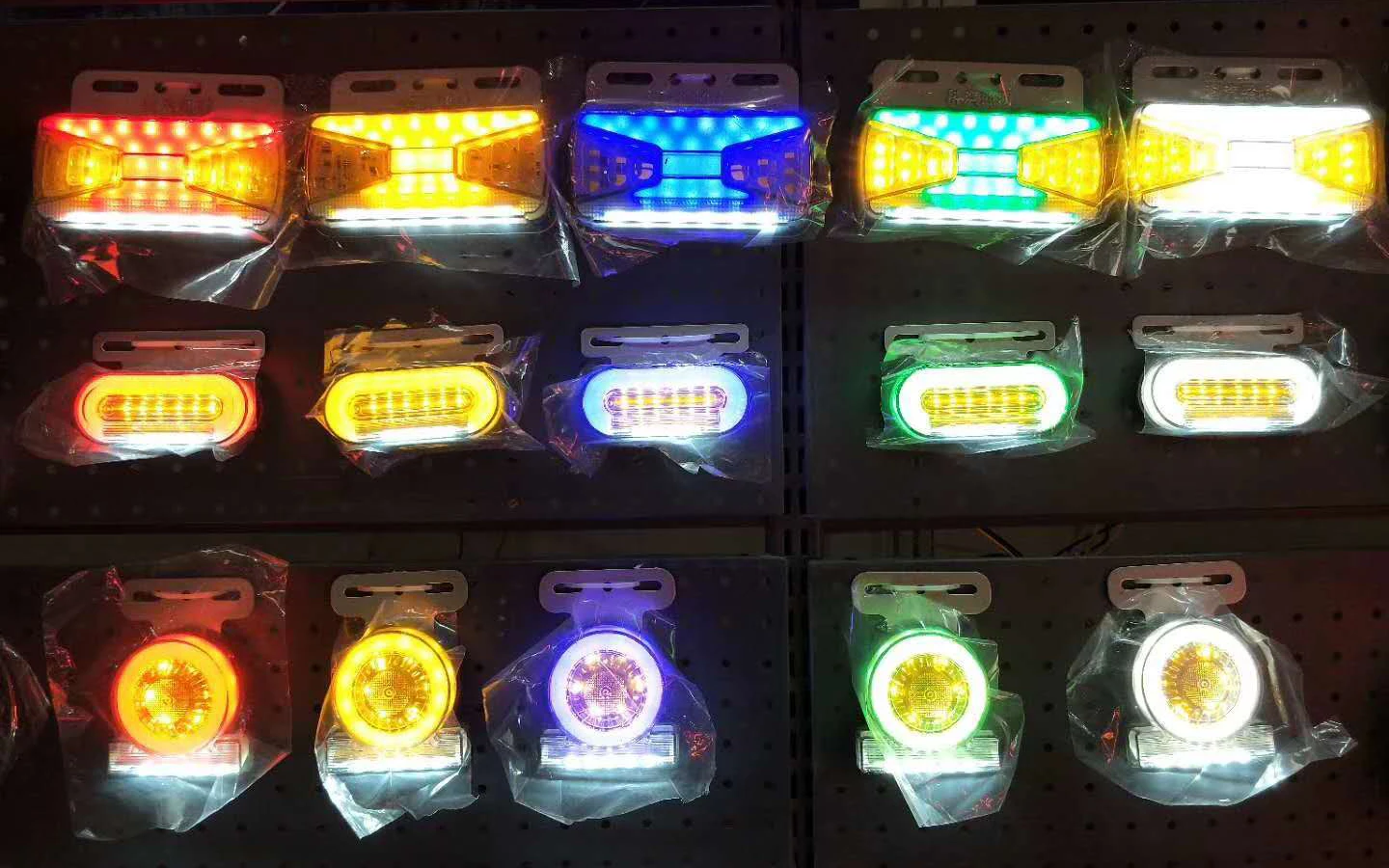 
Factory Wholesale led side marker light 12 volt 24V Auto Led Marker Clearance Light For Trailer Trucks 