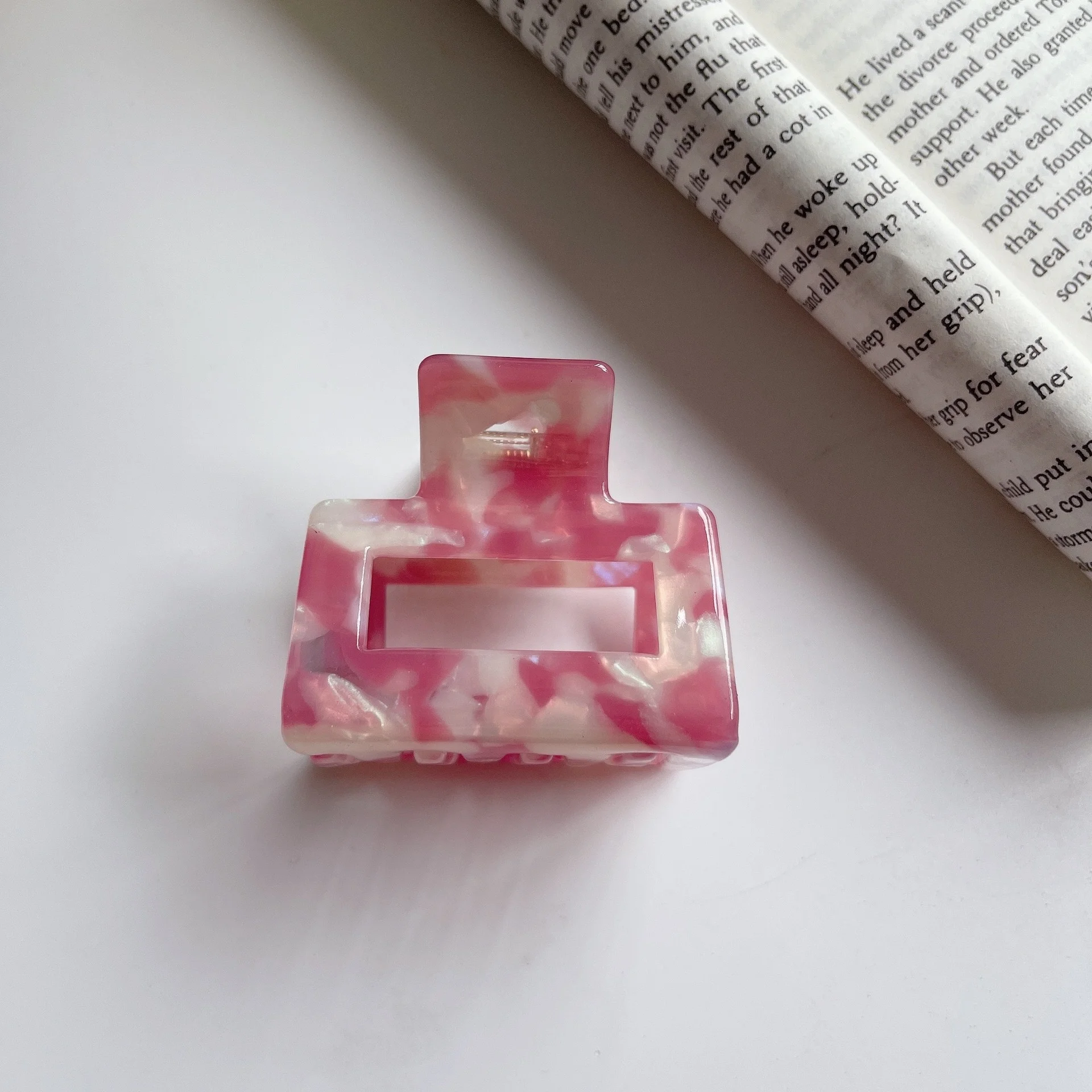 Ziming Korean Sweet Style 5.0 CM Medium Size Square Marble And Cracked Pattern Acetate Hair Claw Factory Wholesale