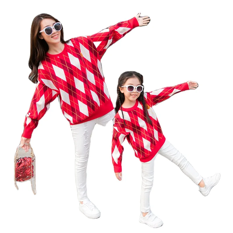 
 Осенне-зимний новый мультяшный вышитый медведь алмазная проверка для матери и дочери сочетающийся семейный свитер  