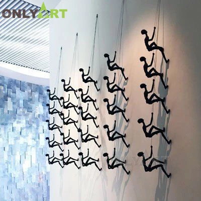 2023 Modern Home Decor Wall Metal Art Shown 3D Bronze Brass Climbing Man Statue Wall Sculpture