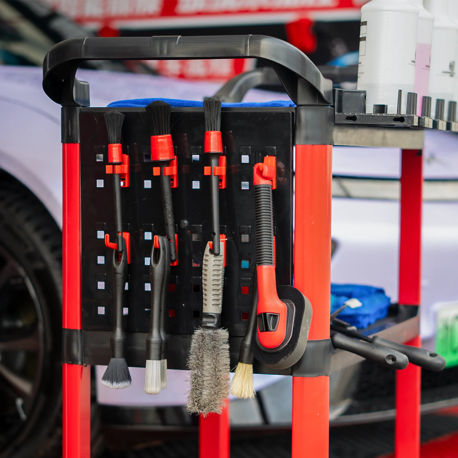 High-Capacity Multi-Purpose Plastic Utility Cart for Professional Cleaning and Storage - Ideal for Hotels and Car Care Shops