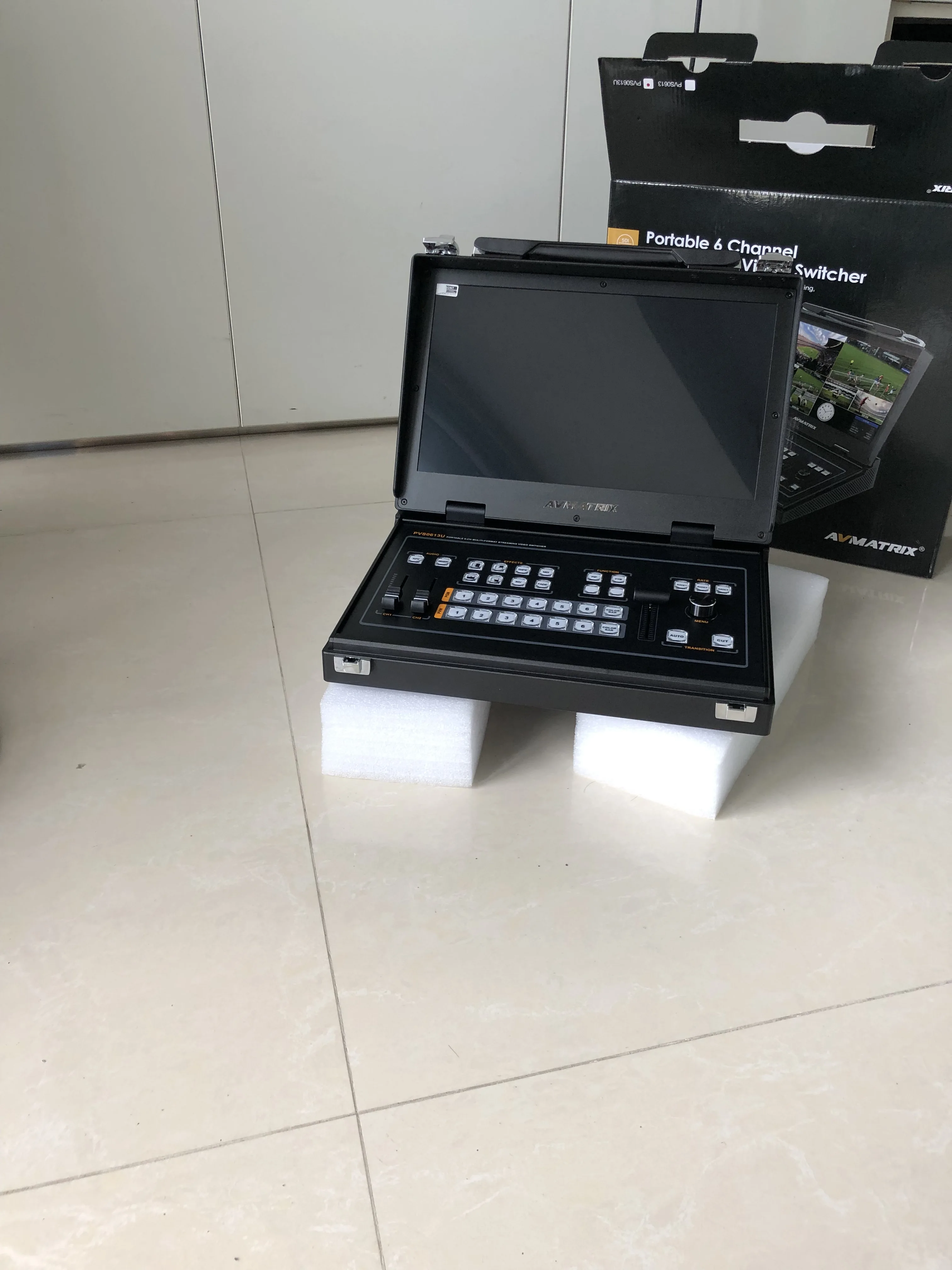 AVMATRIX PVS0613U Black Portable Full HD 13.3 inch 6 Channel SDI HDMI Live Streaming Video Switcher
