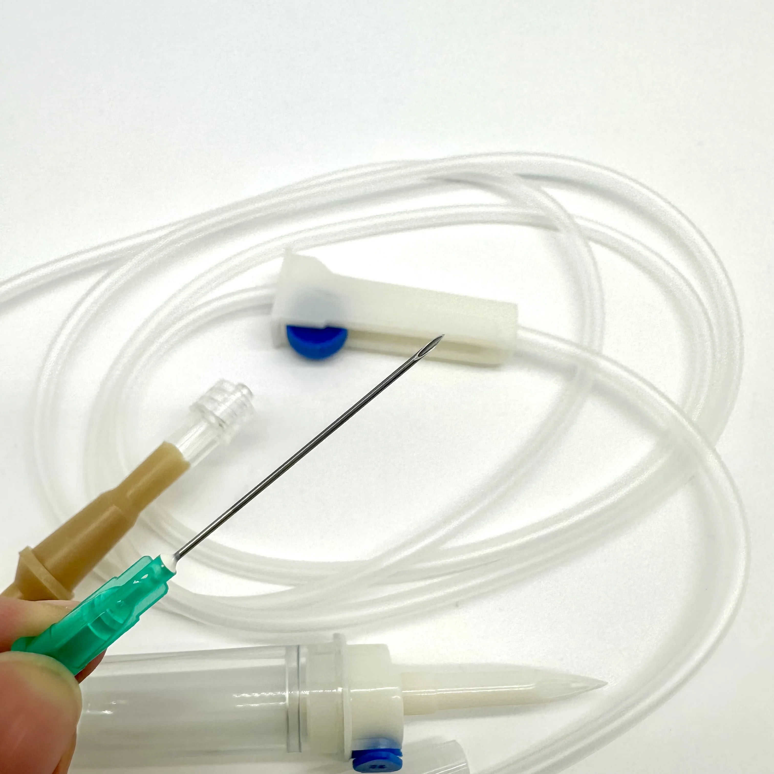 CE HighQuality Hospital Supply Iv Infusion Drip Fluid Giving Set Medical Use Eo Gas Sterile Device Disposable Iv Infusion Set