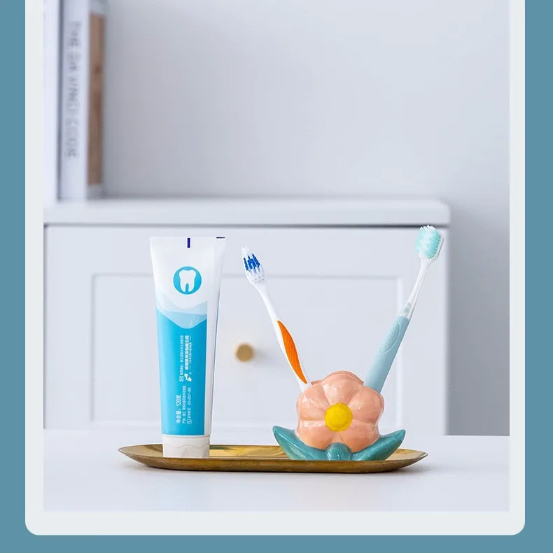 Porcelain flower porous toothbrush holder bathroom toothbrush holder makeup eyebrow pencil holder customized