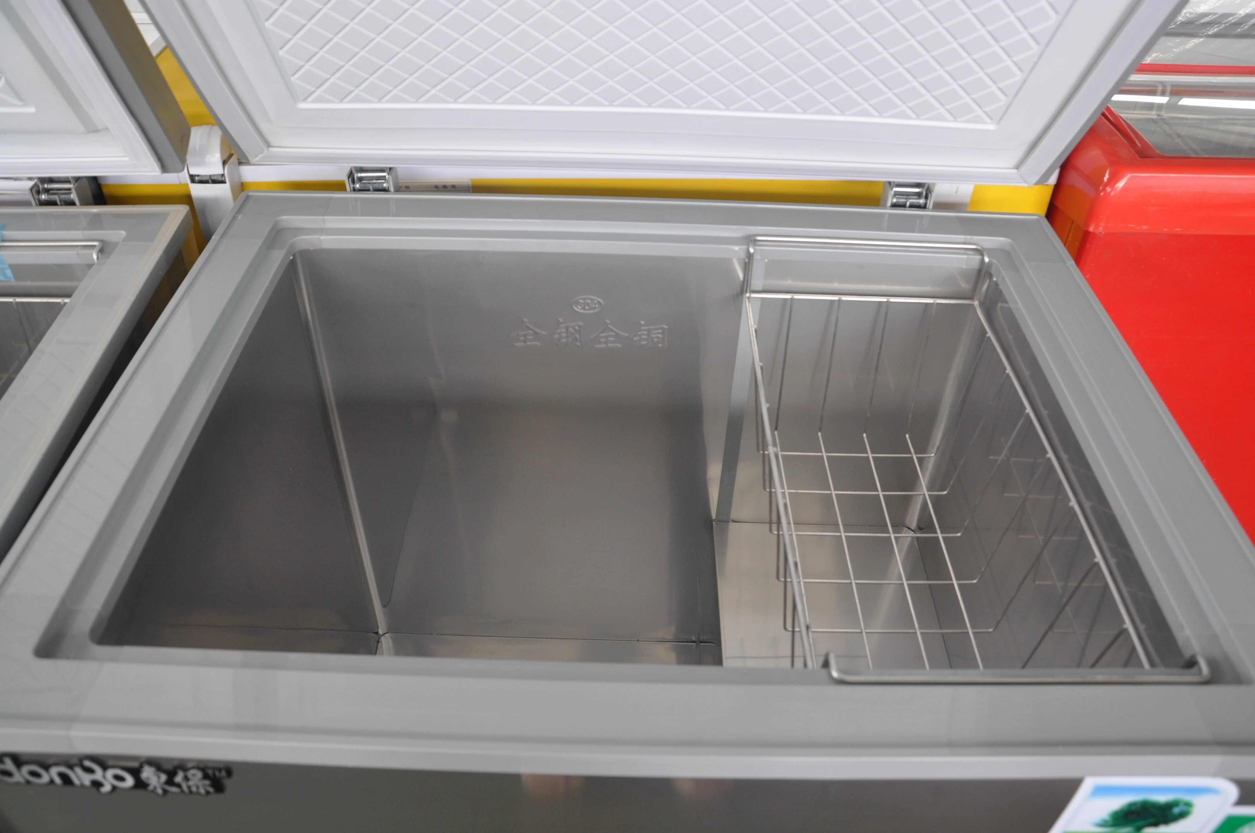 Household mini deep freezer frozen food top open deep freezer refrigerator