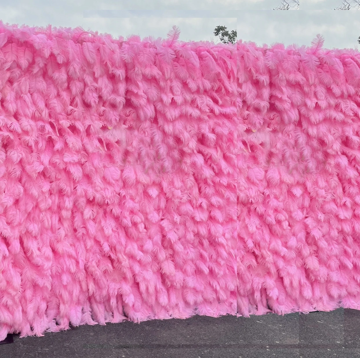 Wholesale 30-35cm white pink Ostrich Feather Backdrop Flower wall Panel for wedding party decoration