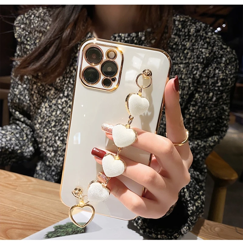 New Design Promotional Heart Bracelet Strap TPU Shockproof Mobile Phone Case for iPhone 13 12 11 Pro Max
