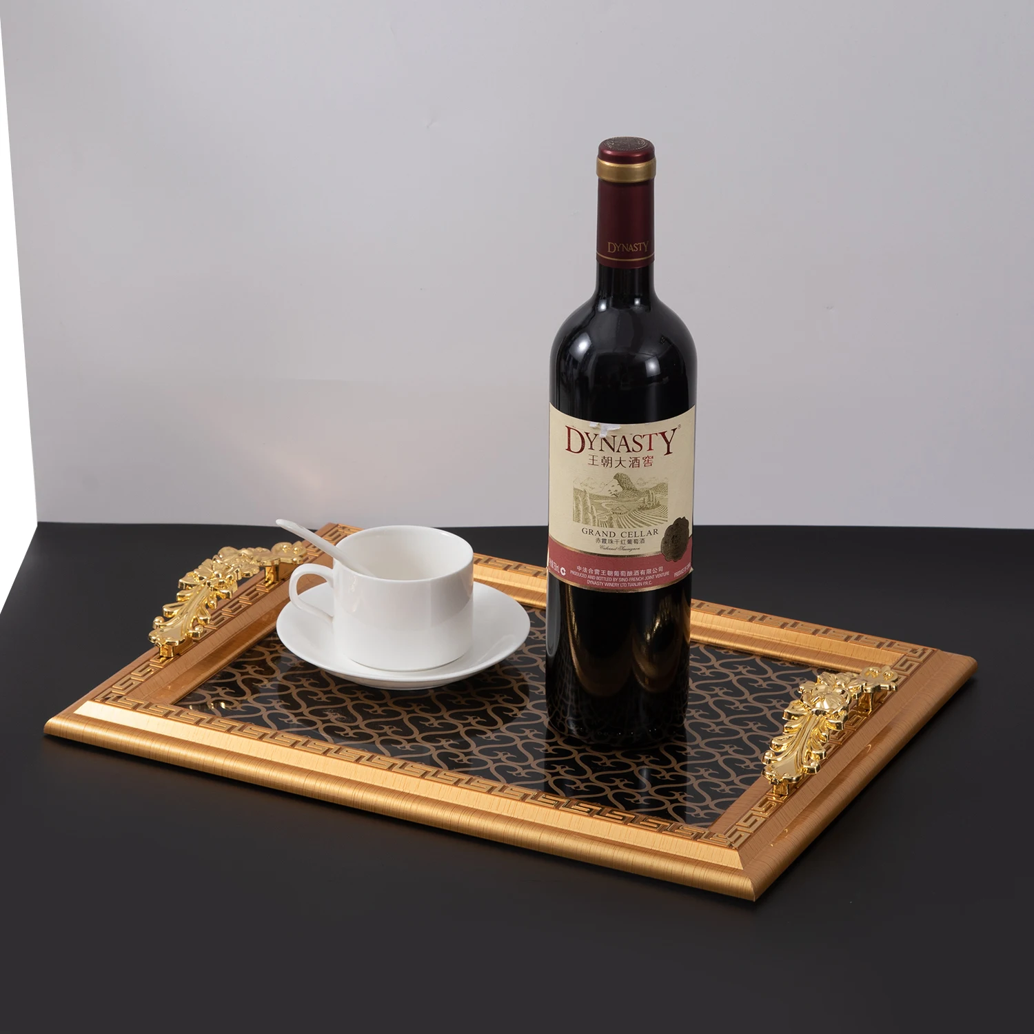 European Style Household Hotel Restaurant Food Tray With Handle Serving Tray Sets Flat Base Tray