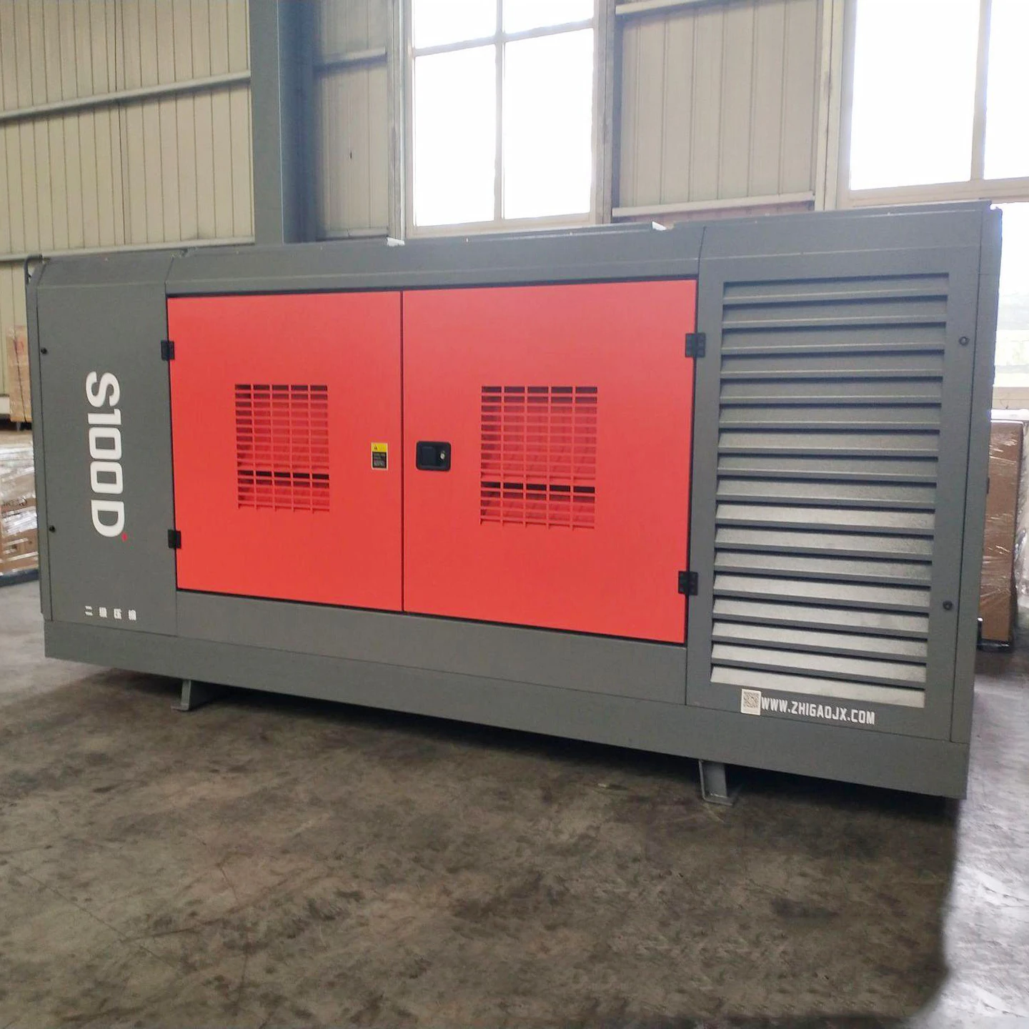 Air Compressing 410 Kw Cummins Diesel Driven Screw Compressor For Deep Water Well Drill