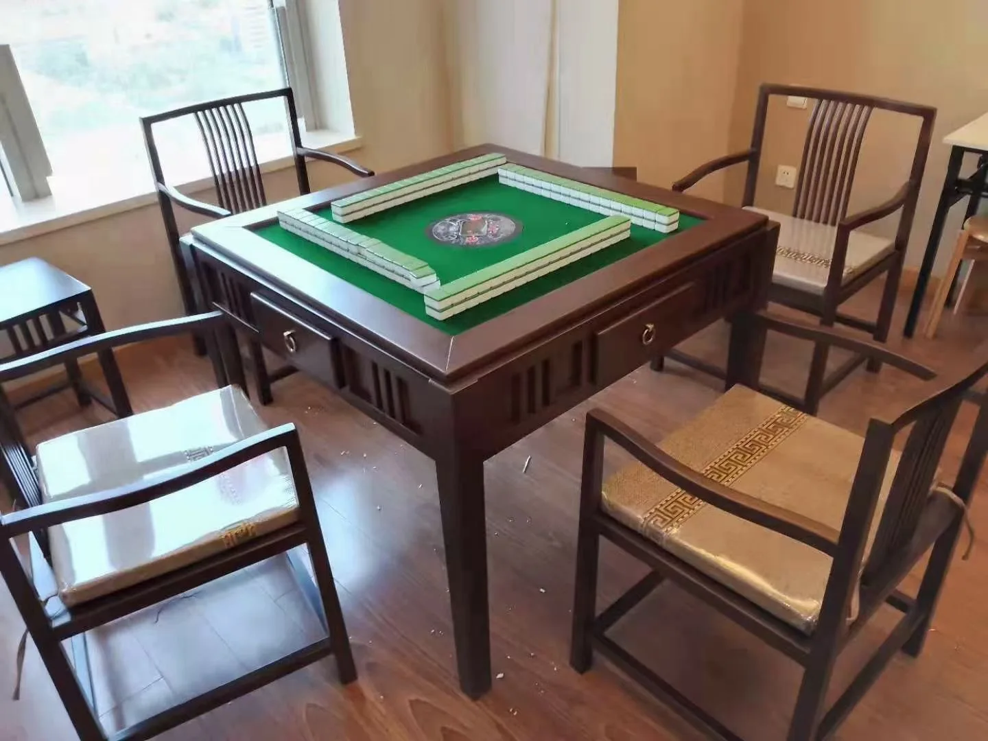 High-quality home entertainment four-person solid wood mahjong table and dining table dual-use