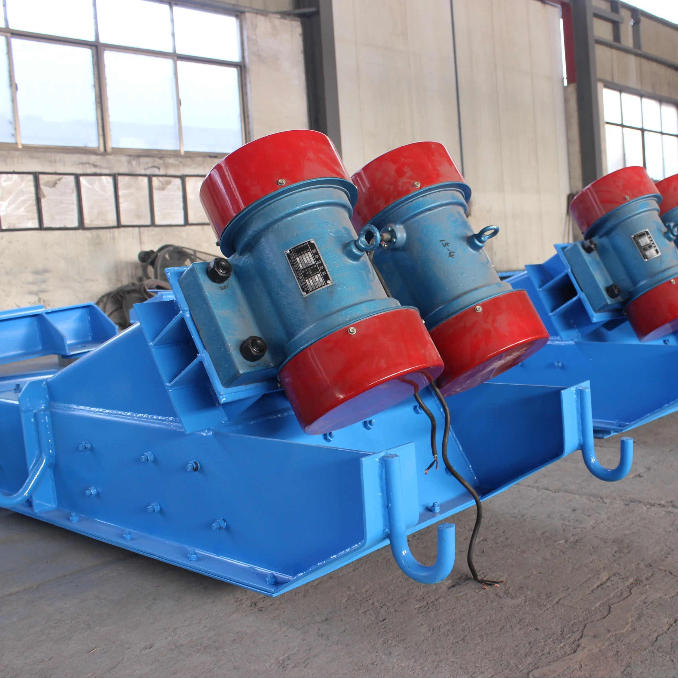Vibrating Grizzly Max Size 1000 Mm. Vibratory Sand Feeder For Food