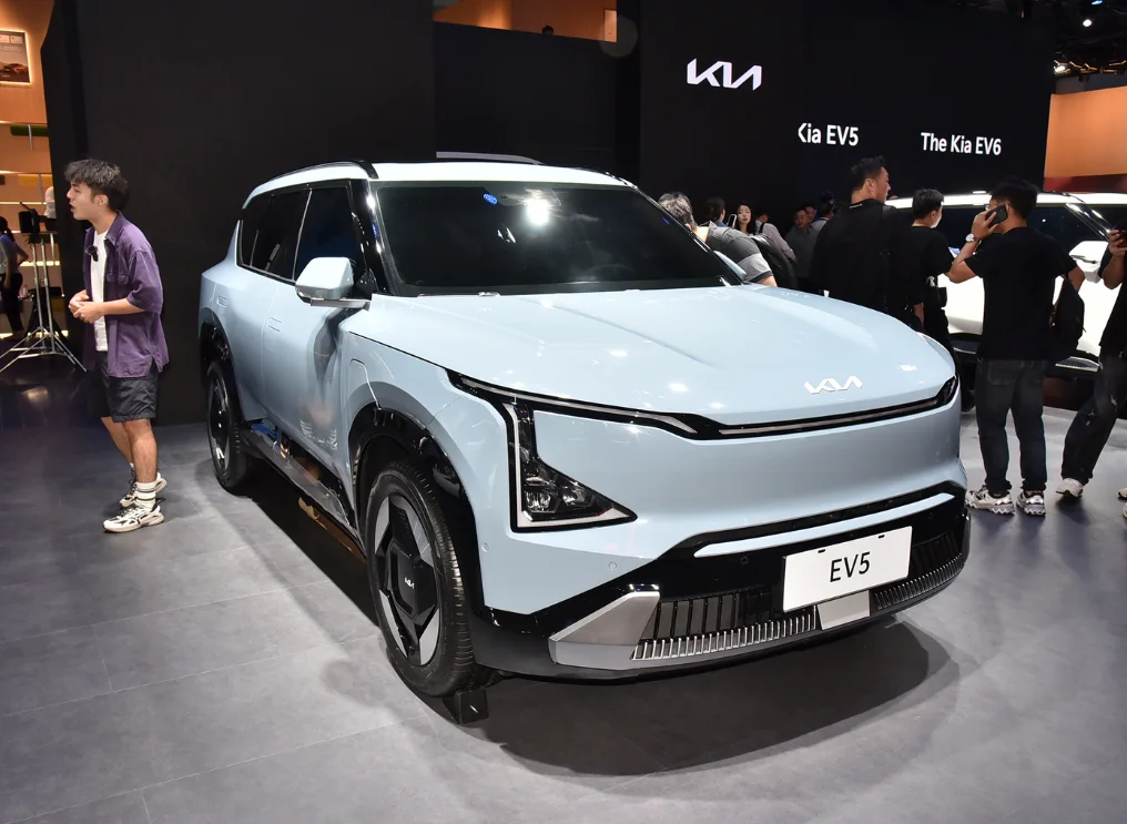 Подтвержденные поставщики электромобилей KIA Sorento 2024 Kia EV5 Land 530 км дальний внедорожник 4x4 Stinger цена электромобиля